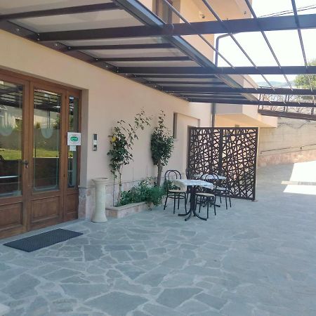 Hotel Ristorante Caligiuri Decollatura Exterior photo